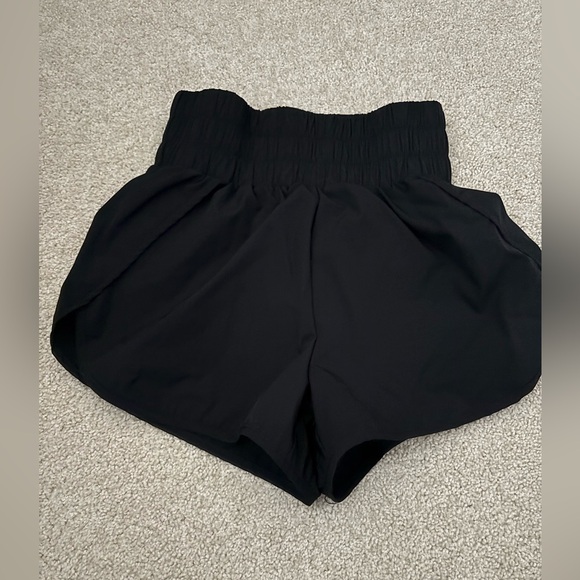 SHEIN Pants - Sold on crosspost